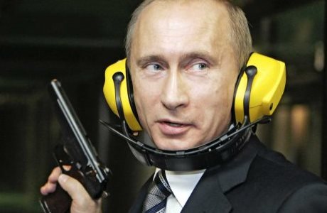 Vladimir Putin, todo un pistolero.