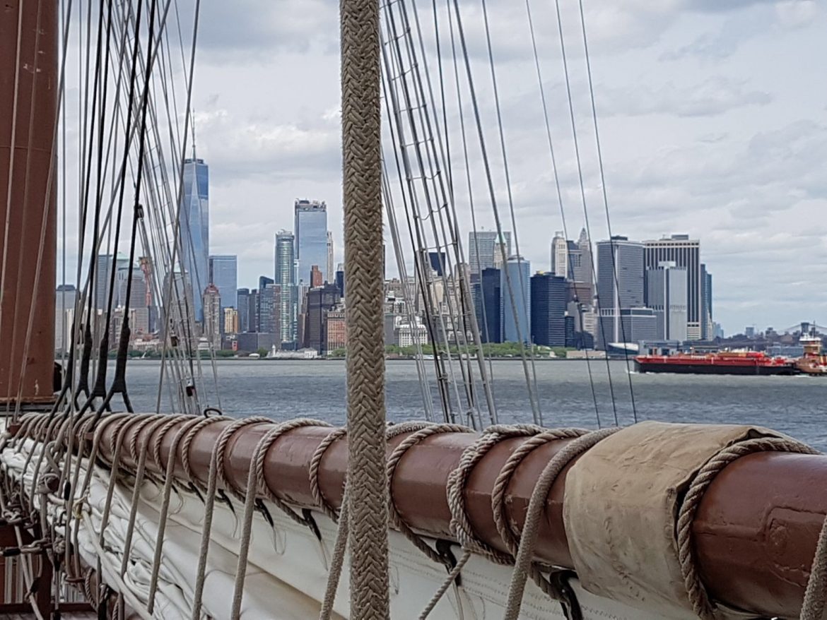 Elcano recala en Nueva York durante su 89º crucero de instruccíón